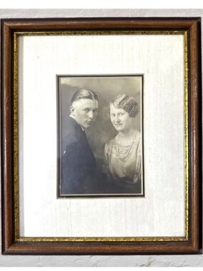 Framed Antique Portrait 1920's Couple 10X9